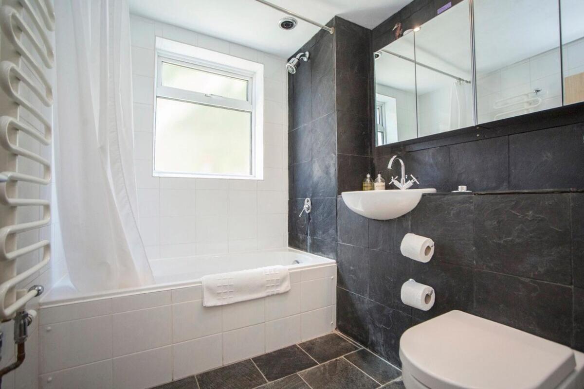※ Relaxing Home- Parking & Gorgeous Gardens Bath Esterno foto